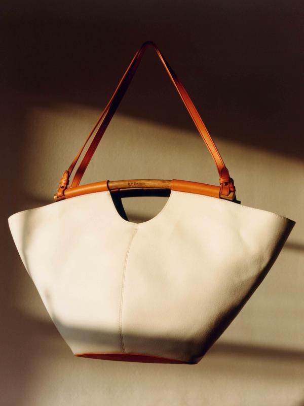 The Market Tote | A series by Maxwell Tomlinson