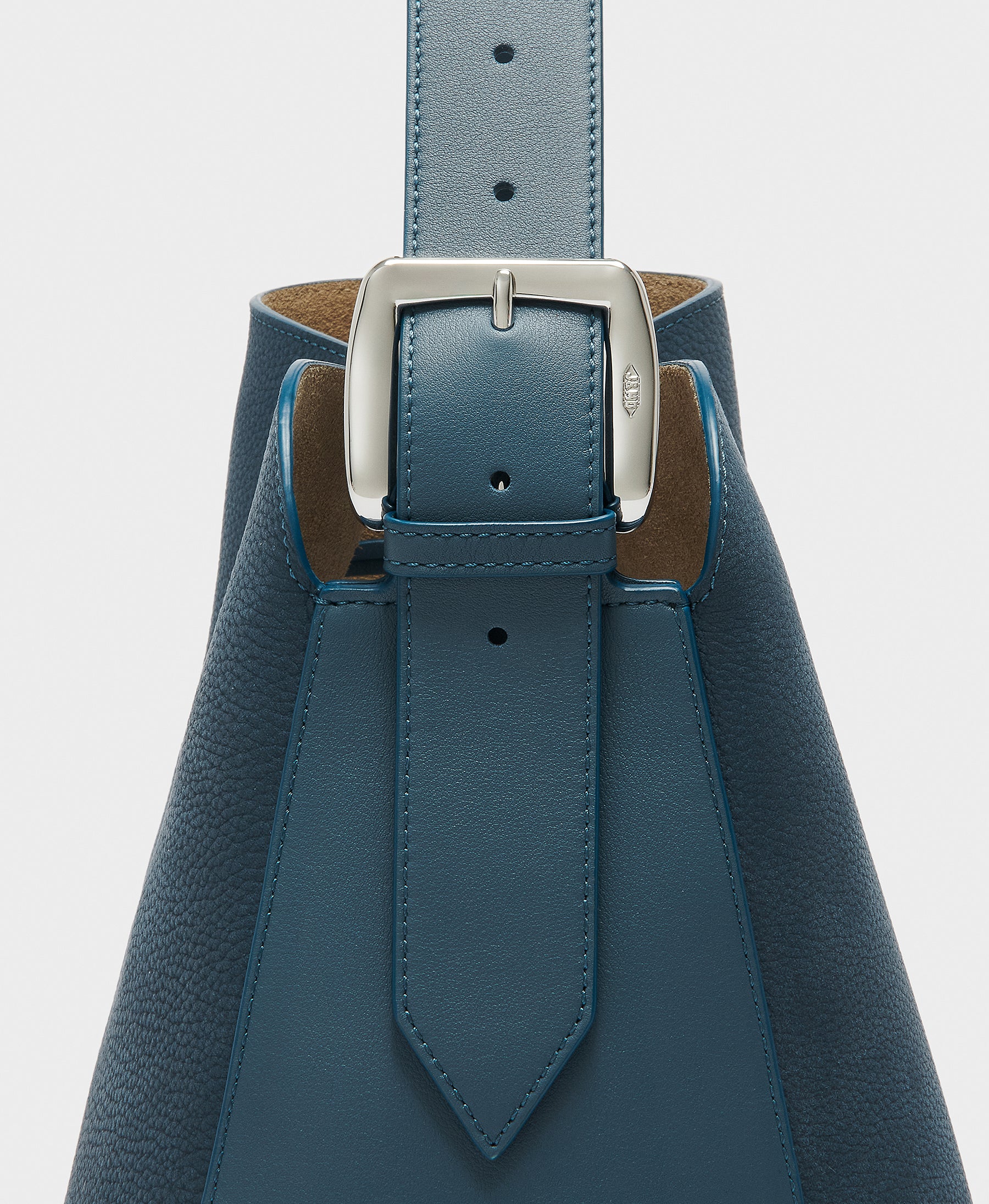 Quiver Bucket