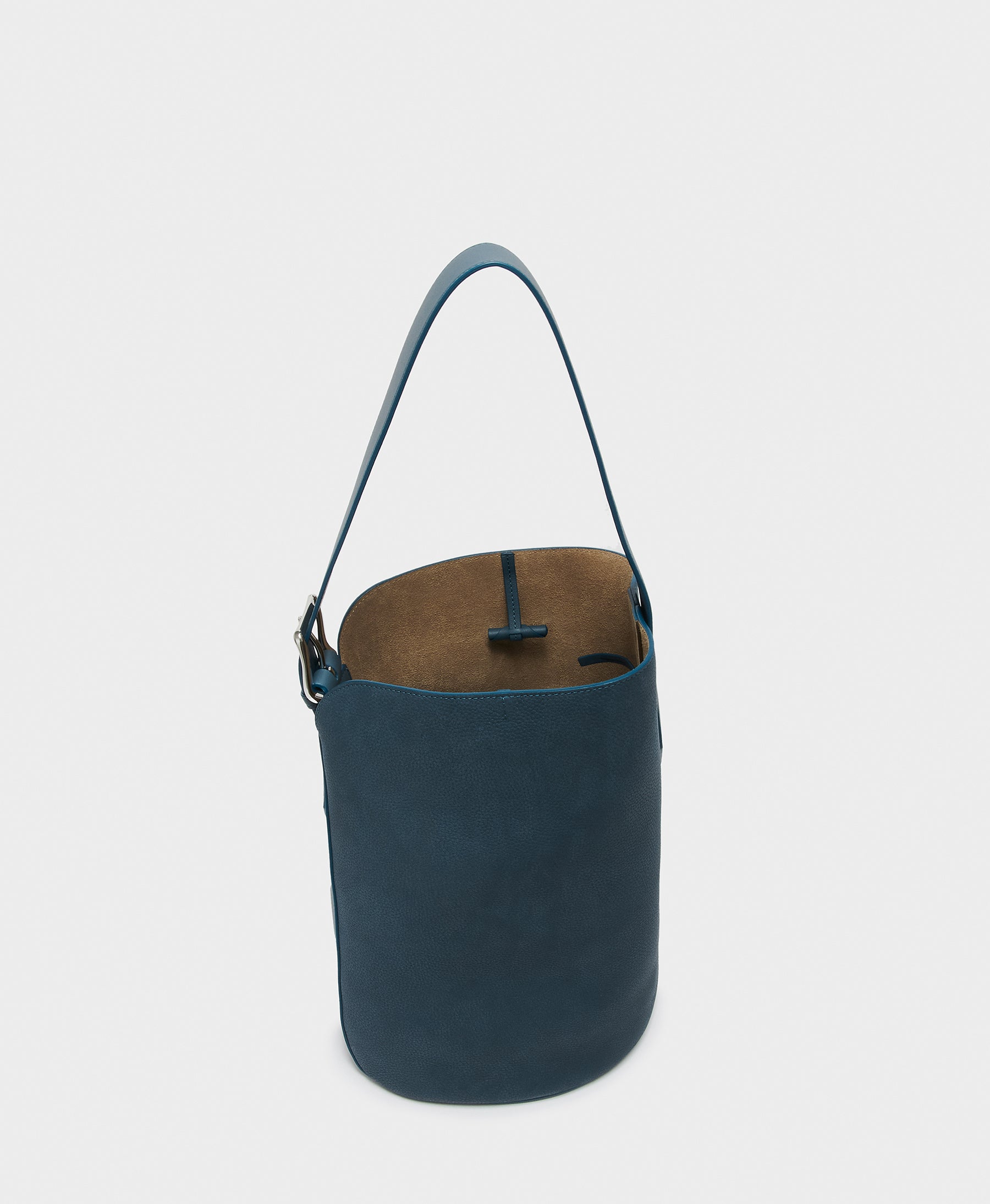Quiver Bucket