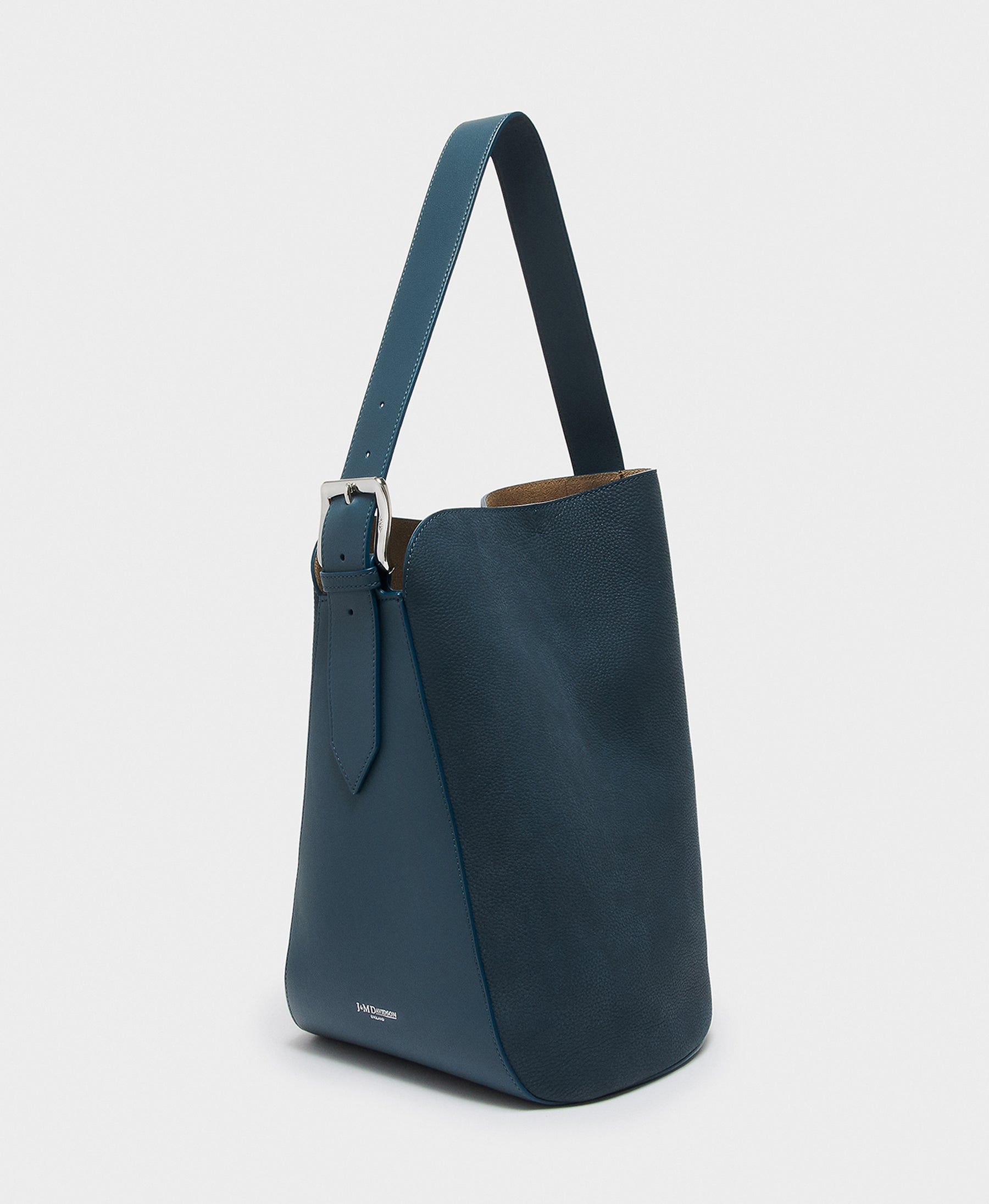 Quiver Bucket