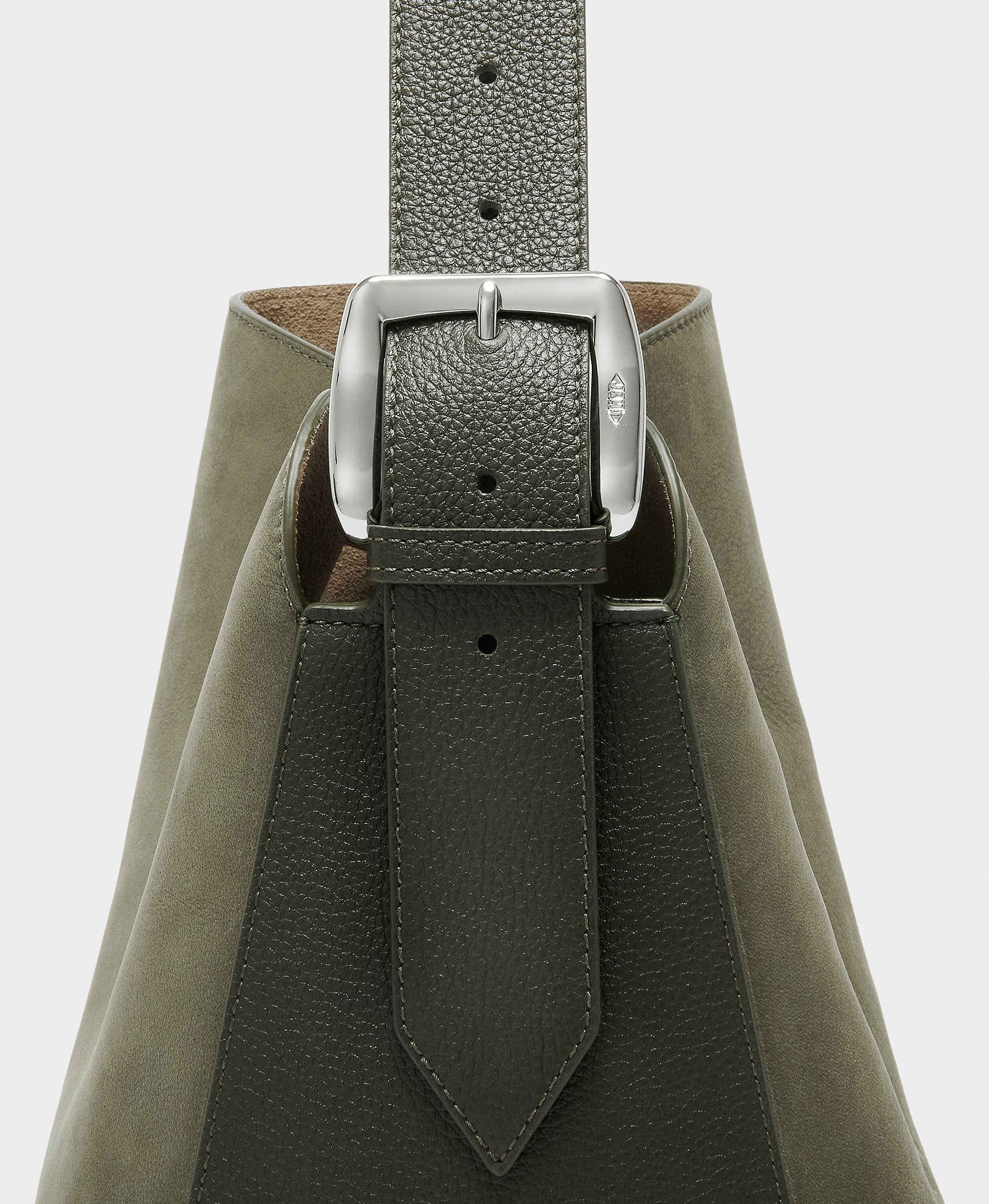 Quiver Bucket